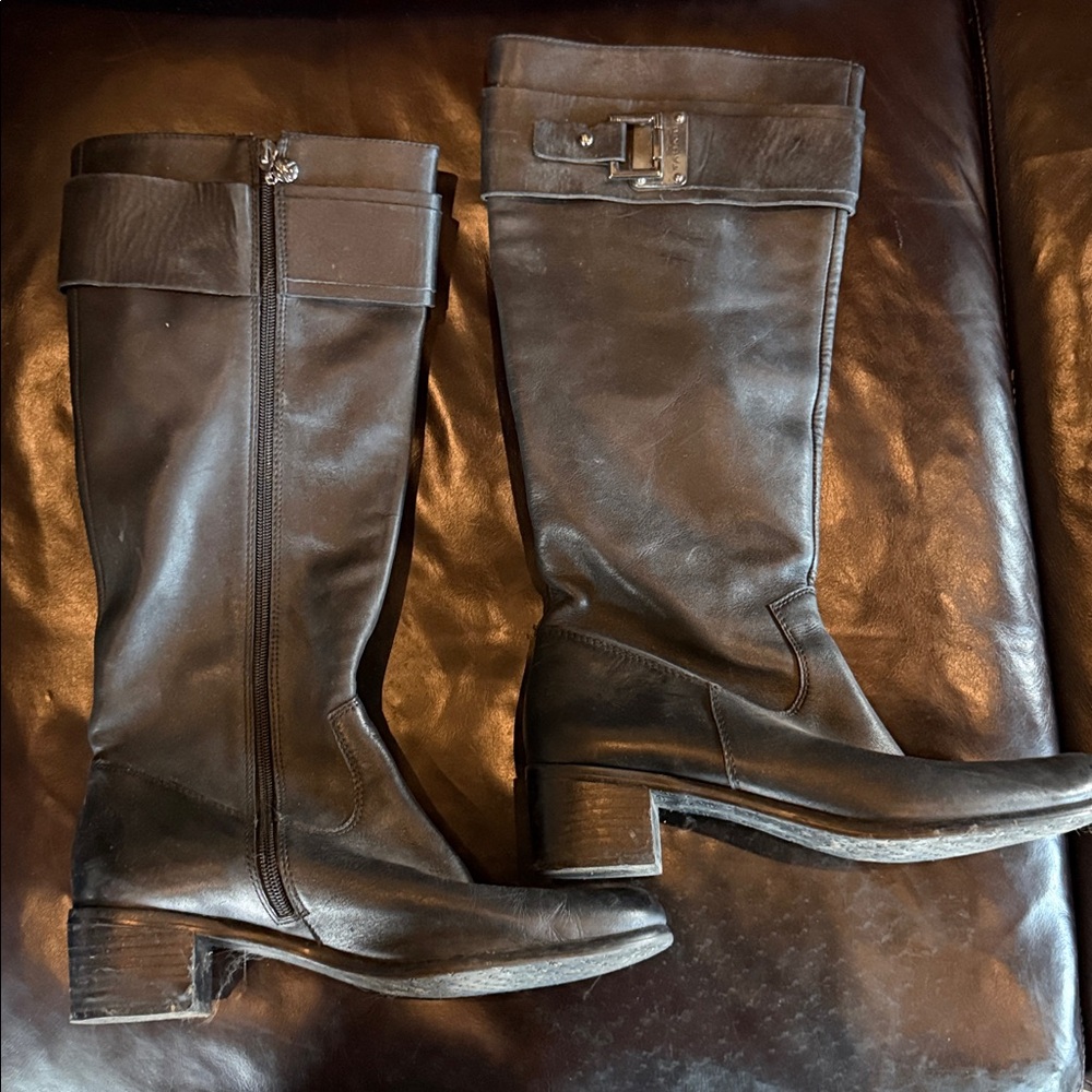 Black Knee-High Leather Boots